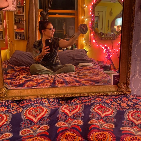 Meet your Posher, Danielle - Picture 3 of 4